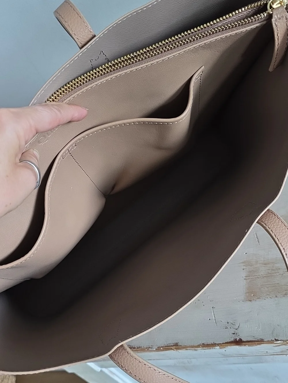 Quince Italian Leather Triple Compartment Shopper Tote In Cappuccino